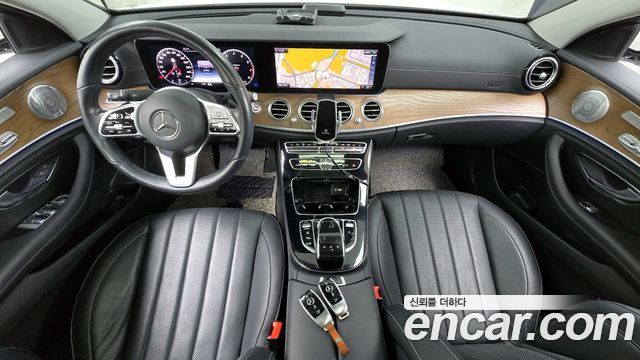 Mercedes-Benz E-Class — interior