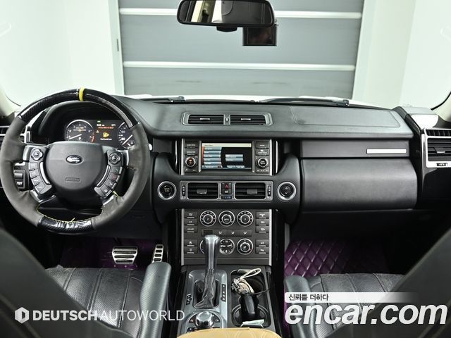 Land Rover Range Rover — interior