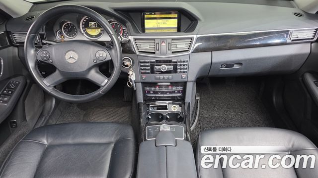 Mercedes-Benz E-Class — interior