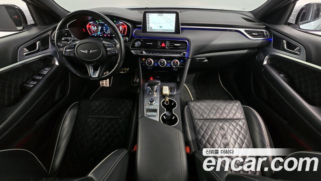 Genesis G70 — interior