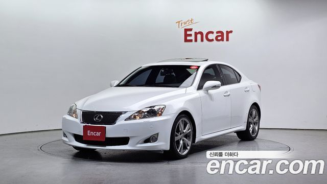Lexus IS — exterior