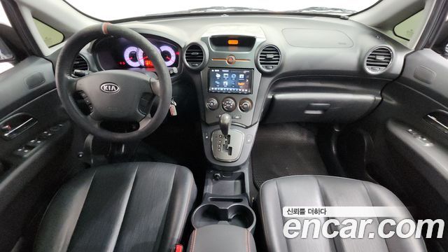 Kia Carens — interior