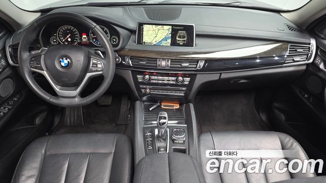 BMW X6 — interior