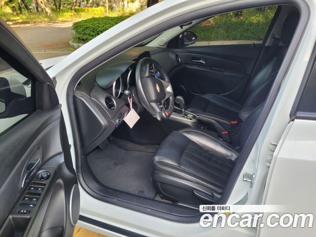 Chevrolet Korea Cruze — interior