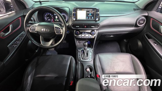 Hyundai Kona — interior
