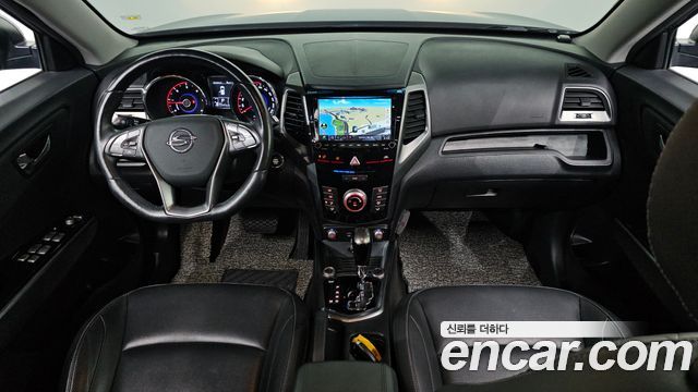 KG Mobility Tivoli — interior