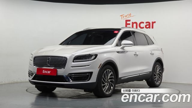 Lincoln Nautilus — exterior