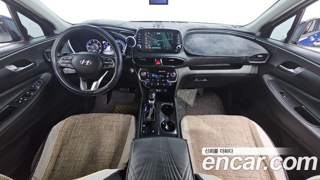 Hyundai Santa Fe — interior