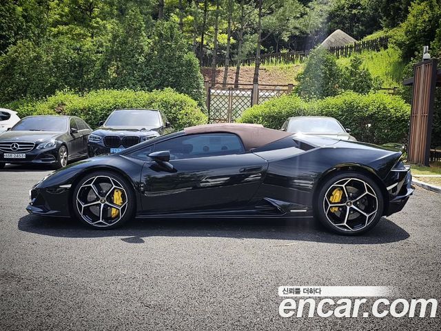 Lamborghini Huracan — interior