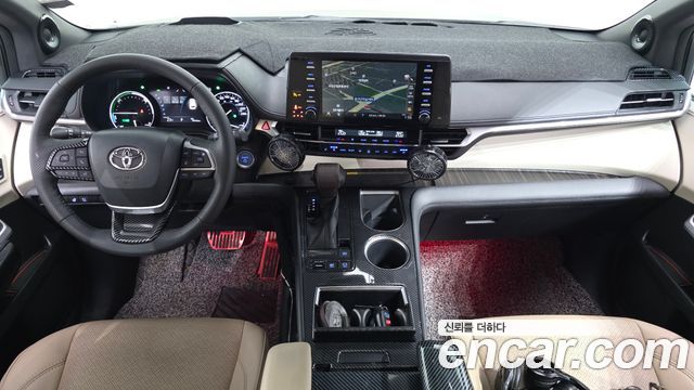 Toyota Sienna — interior