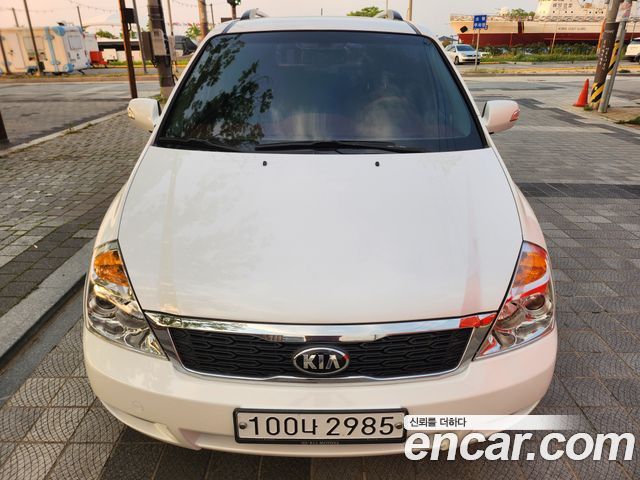 Kia Carnival — exterior