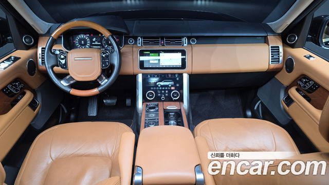 Land Rover Range Rover — interior