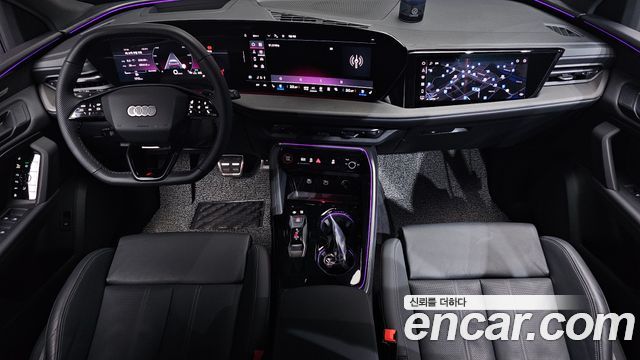 Audi Q5 — interior