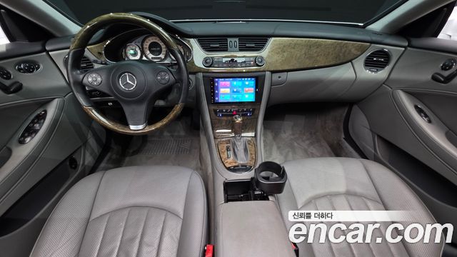 Mercedes-Benz CLS-Class — interior