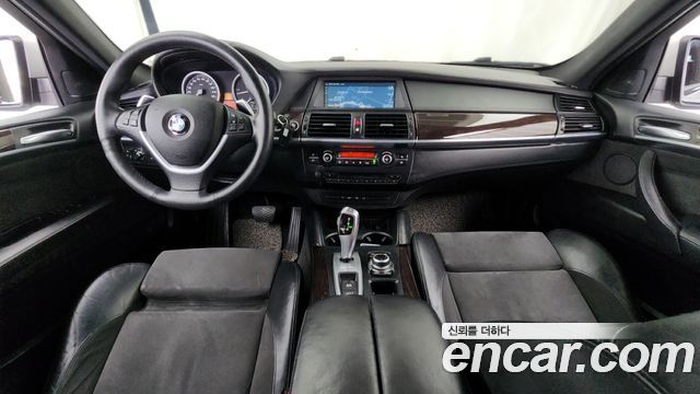 BMW X6 — interior