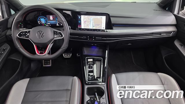 Volkswagen Golf — interior