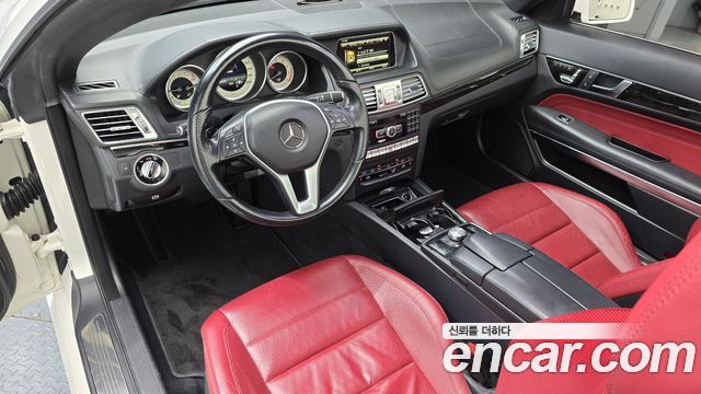 Mercedes-Benz E-Class — interior