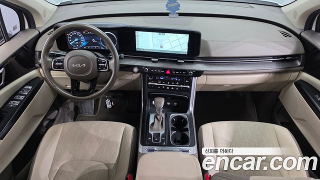 Kia Carnival — interior