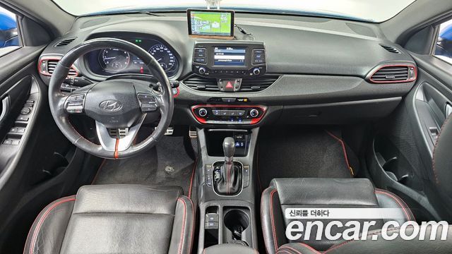 Hyundai i30 — interior