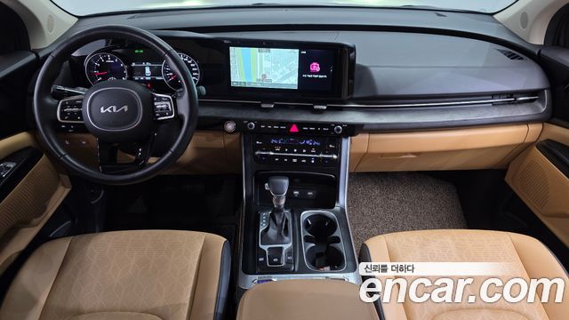 Kia Carnival — interior