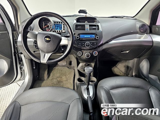 Chevrolet Korea Spark — interior