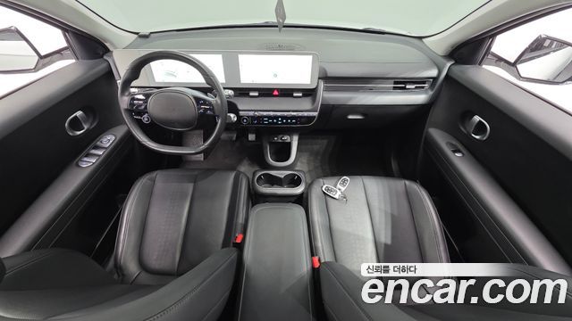 Hyundai IONIQ 5 — interior