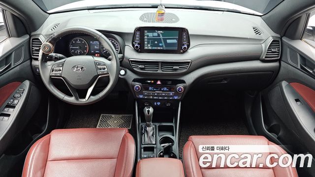 Hyundai Tucson — interior