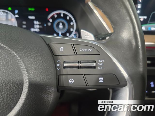 Hyundai Sonata — interior