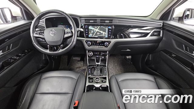 KG Mobility Korando — interior