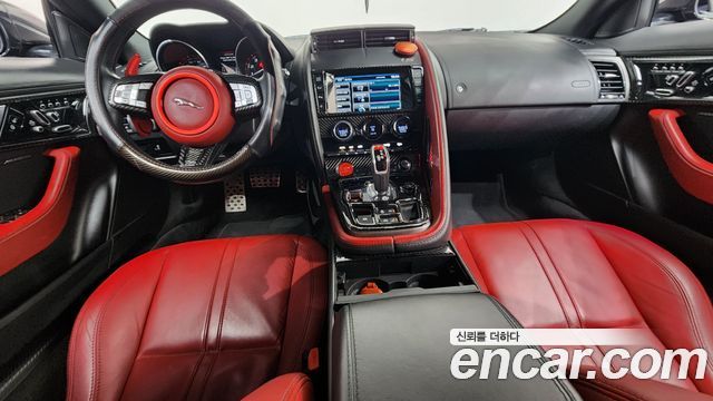 Jaguar F-Type — interior