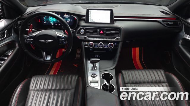 Genesis G70 — interior