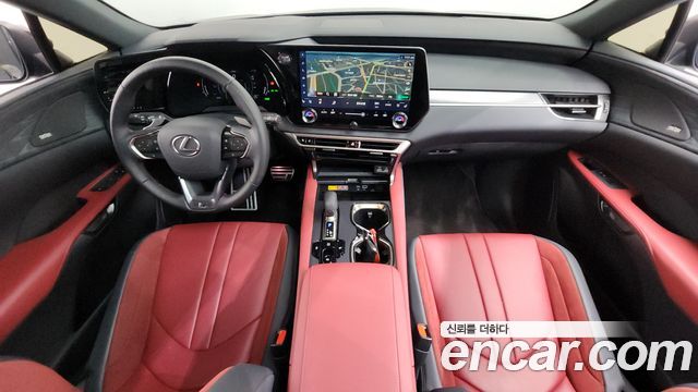 Lexus RX — interior