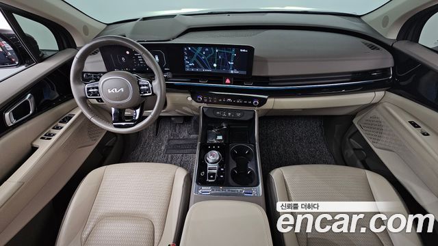 Kia Carnival — interior