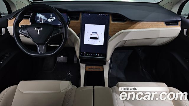 Tesla Model X — interior