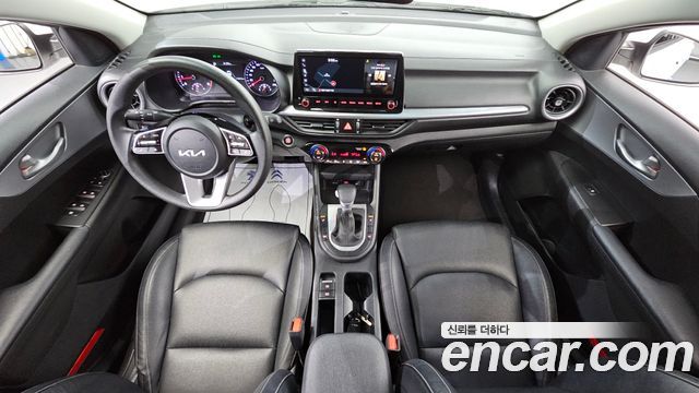 Kia K3 — interior