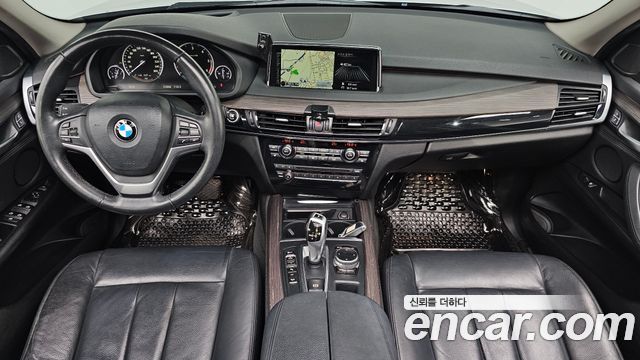BMW X5 — interior