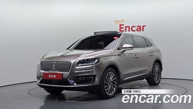Lincoln Nautilus — exterior