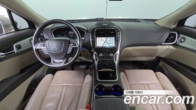 Lincoln Nautilus — interior