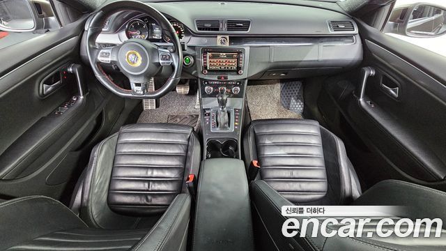 Volkswagen CC — interior