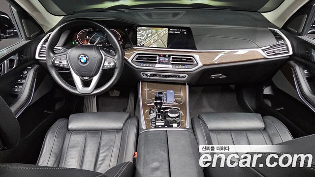 BMW X5 — interior
