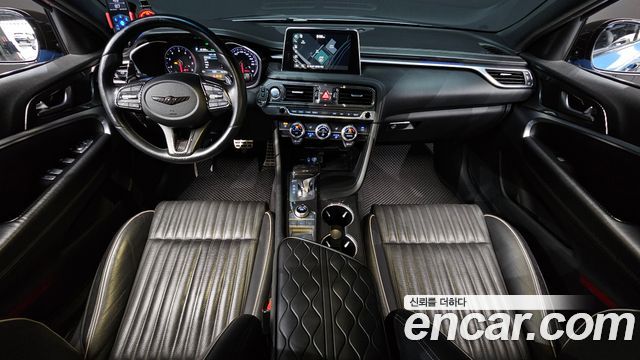 Genesis G70 — interior