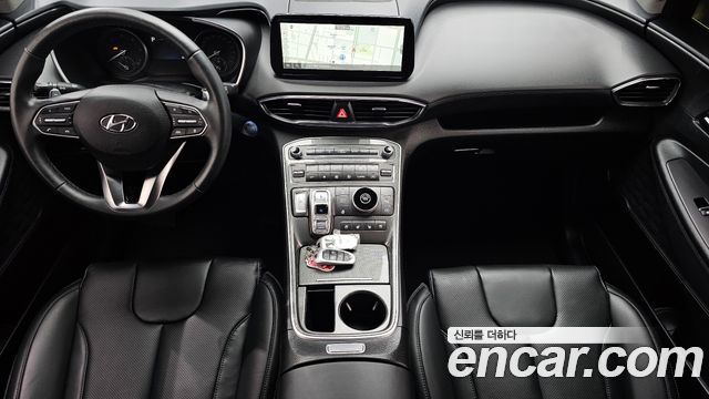 Hyundai Santa Fe — interior
