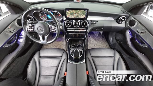 Mercedes-Benz C-Class — interior