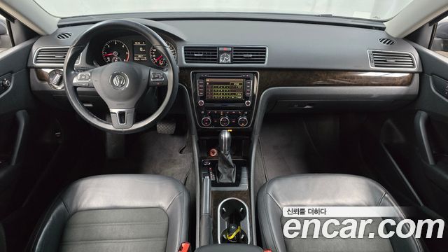 Volkswagen Passat — interior