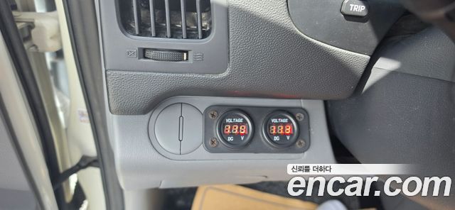 Hyundai Starex — interior