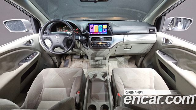 Honda Odyssey — interior