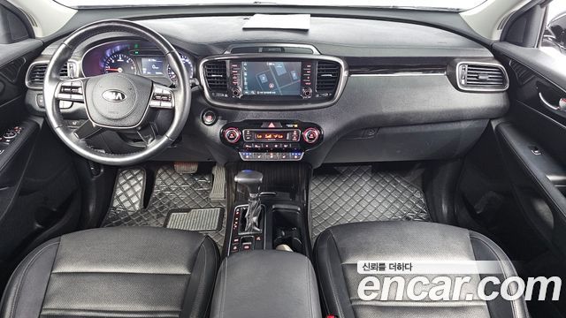 Kia Sorento — interior