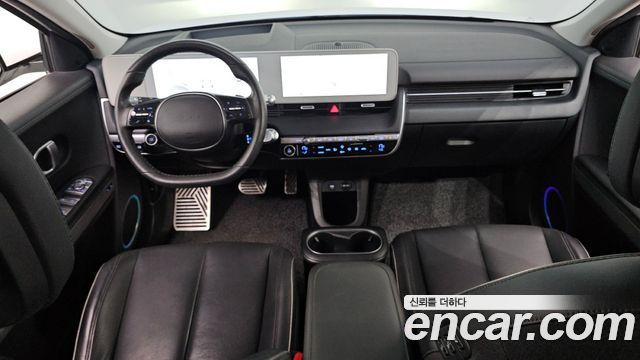 Hyundai IONIQ 5 — interior