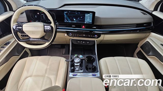 Kia Carnival — interior