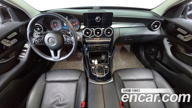 Mercedes-Benz C-Class — interior